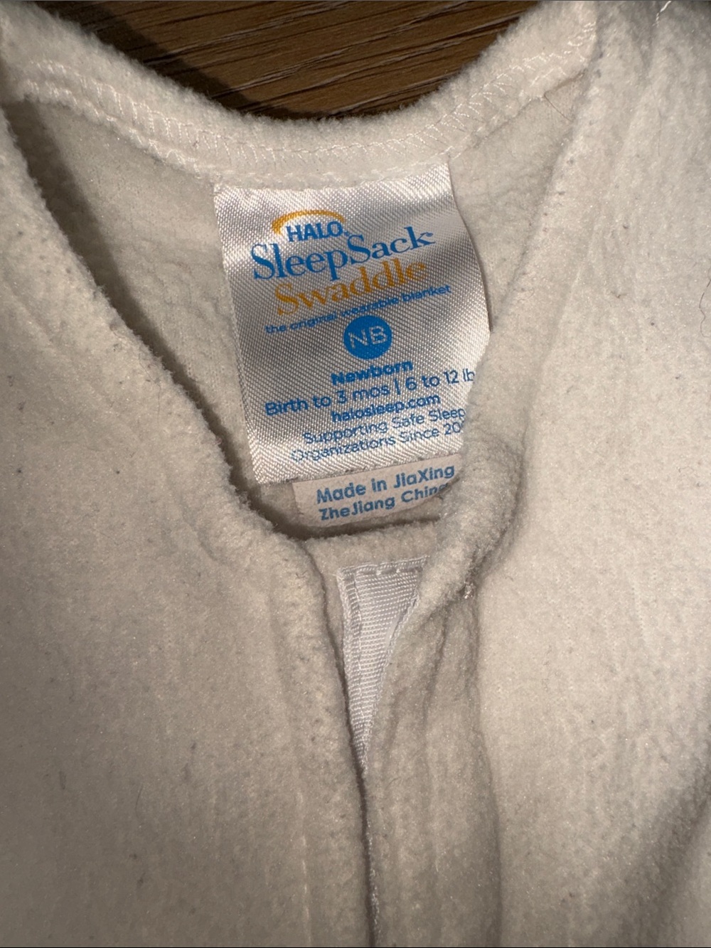 OFFERS OPEN! Halo SleepSack Swaddle newborn (birth - 3 mo) (6lb - 12lb) Cream